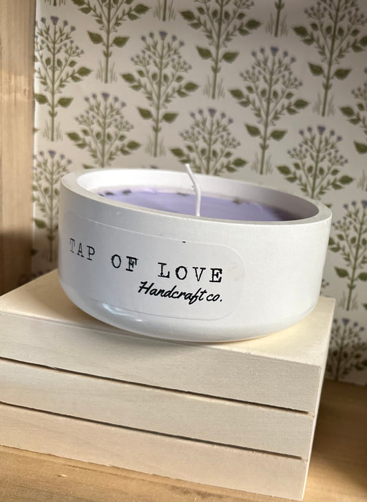 Concrete base Lavander Candle